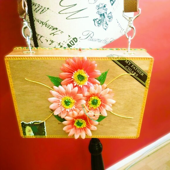 Suenos de Saundra Upcycled Collection, Jaime Garcia, My Father Cigar Box, Purse - Picture 7 of 12